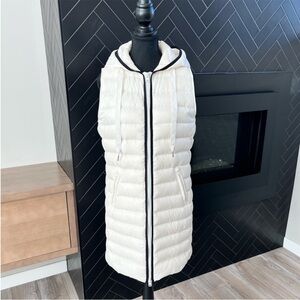 Coach Cream Puffer Vest with Black Accents Size Small Rare